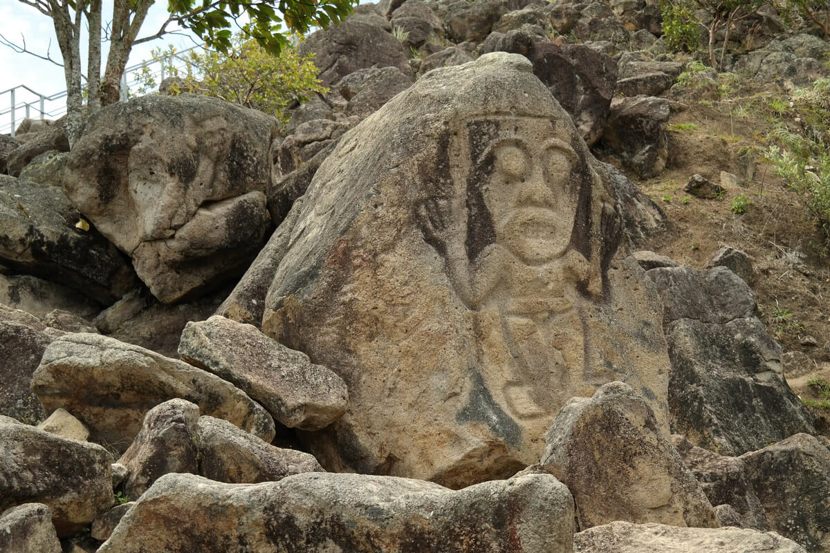 Götterstatuen in San Agustin