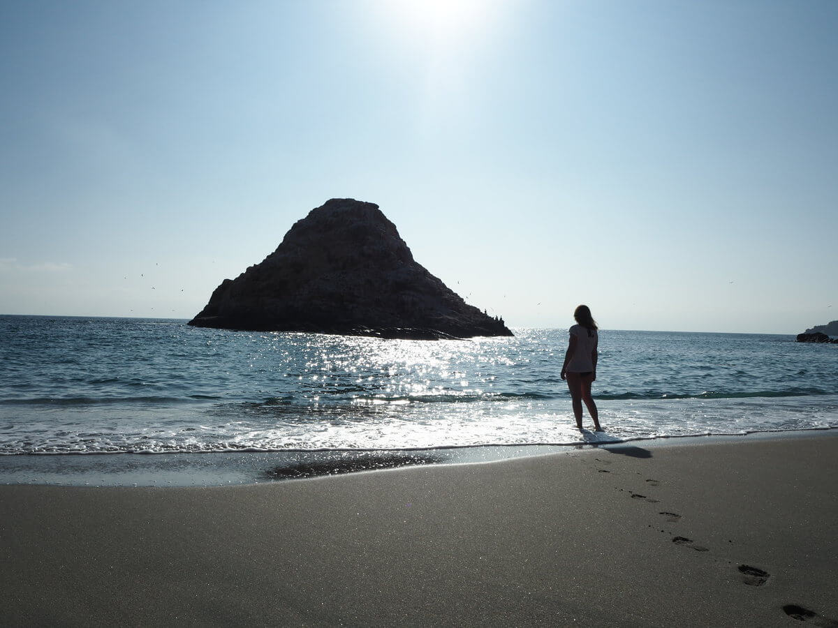 Katja at Pisagua beach