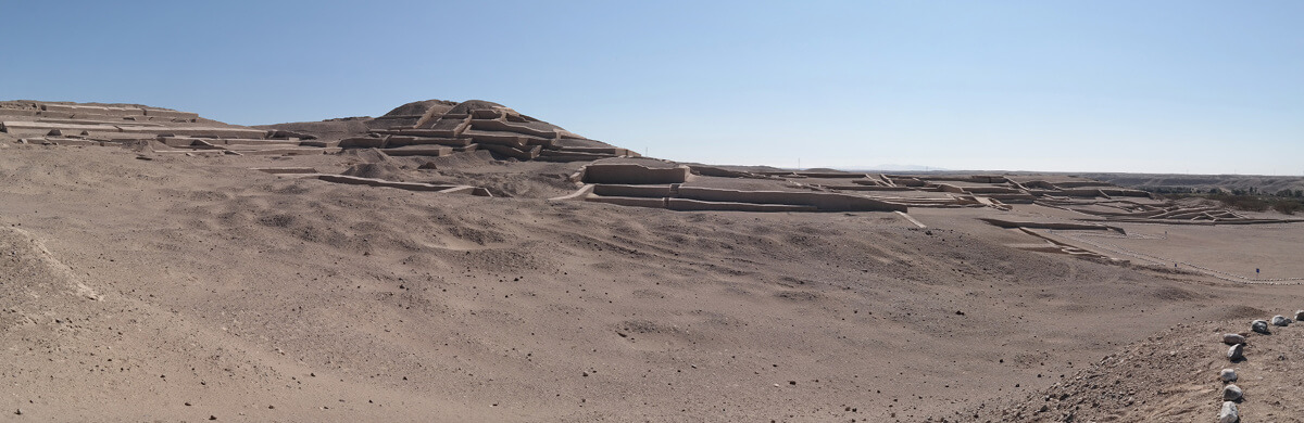 Panorama Cahuachi ruins