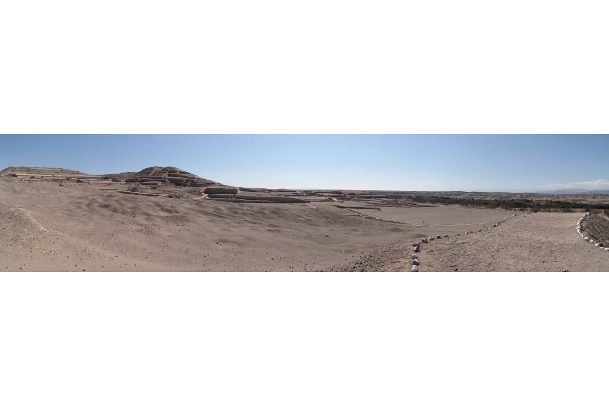 Panorama Cahuachi ruins